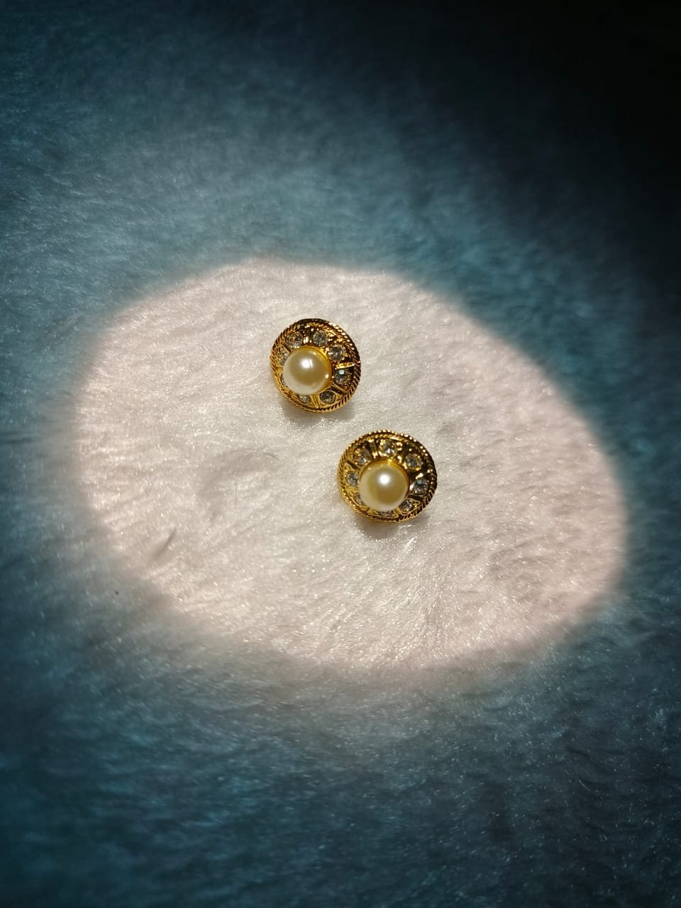 Pearl Sunburst Studs